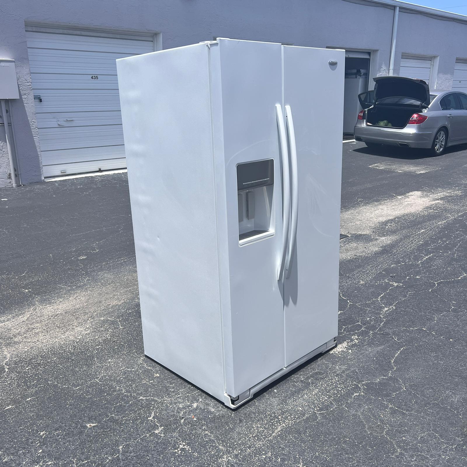 Whirlpool Side by Side Refrigerator Whirlpool Side by Side Refrigerator
